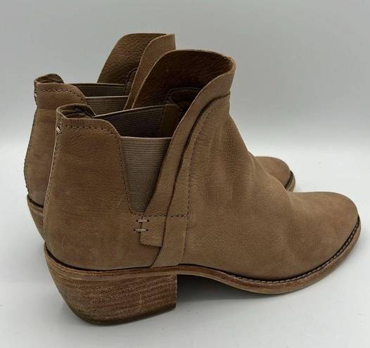 Dolce Vita Leather Ankle Booties Sz 8 A33