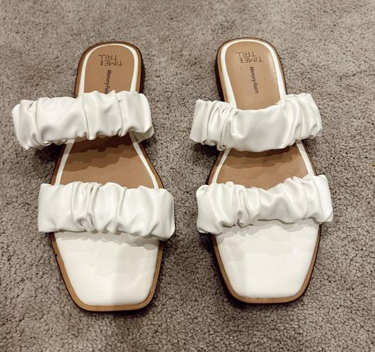 Beachy Flat Sandals White Size 7