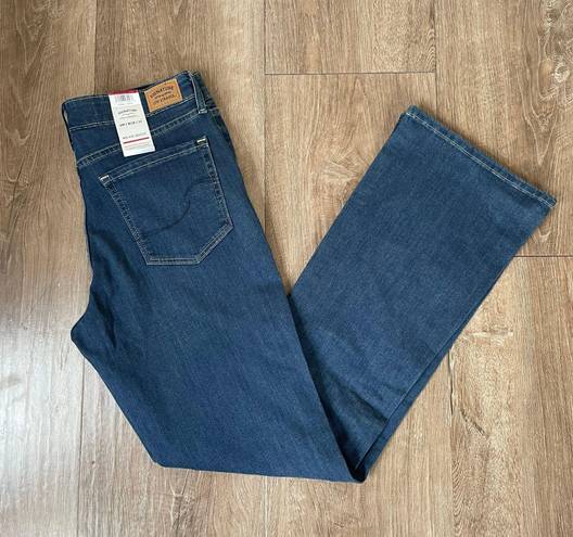 Levi Strauss & CO. Signature by Levi Strauss NEW Mid-rise Bootcut jean Simply Stretch Women’s sz 6M