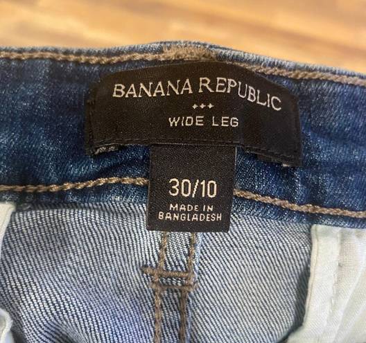Banana Republic Wide Flare Leg Blue Denim Jeans Size 30