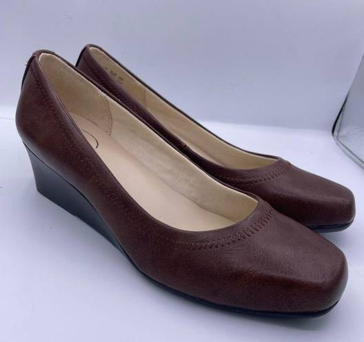 Life Stride leather brown wedges women Size 6.5M