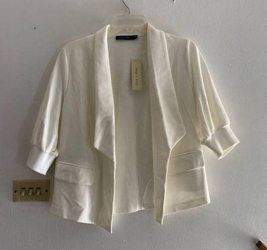 Doe & Rae NWT  off white 3/4 sleeve blazer with pockets S