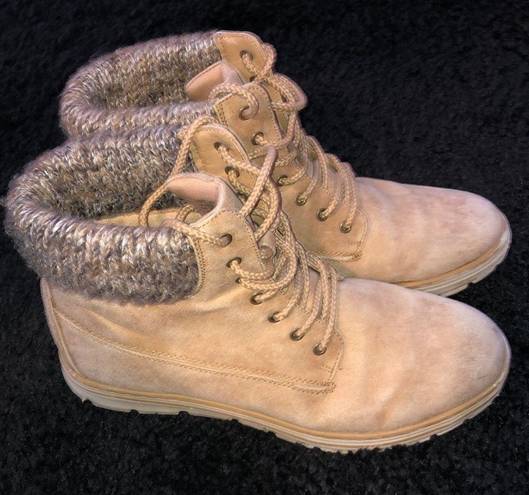 Canyon River Blues Lady’s winter boots wedge boots tan boots size 10  tan…​