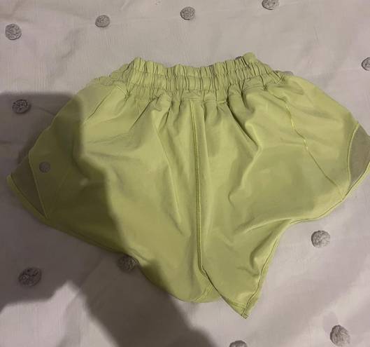 Lululemon Hotty Hot Short 2.5”