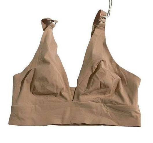 Everlane  The Invisible Bra Light Tan Medium