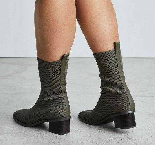 Everlane  The High-Ankle Glove Boots in ReKnit Caper Green 9 New Womens Booties