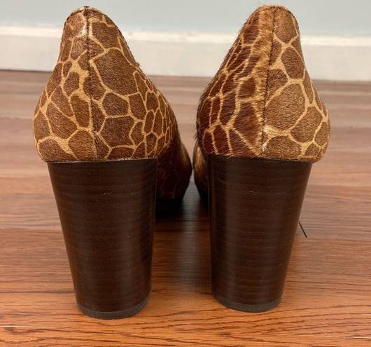 Fossil  Maddox Pump Giraffe Pattern and Stacked Heel Size 9