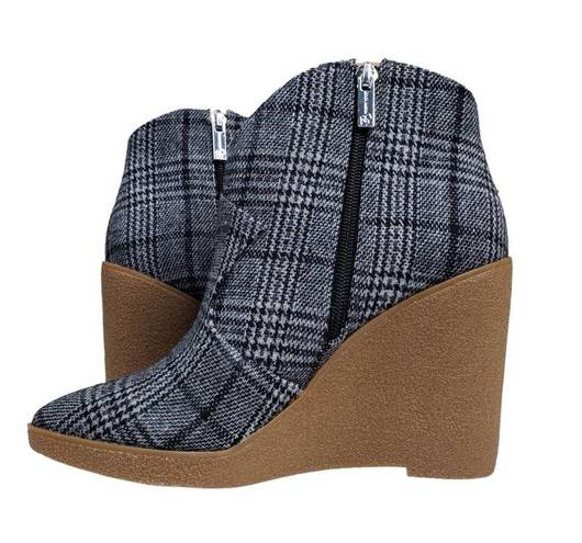 Jessica Simpson  Womens 7.5 Crais Black White Plaid Wedge Bootie NEW