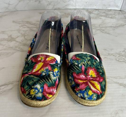 American Eagle  floral colorful ladies flats slip on shoes size 9