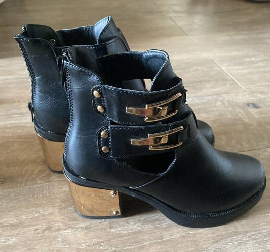 Boohoo Truffle grunge cut out gold plate lace up black combat boots 7