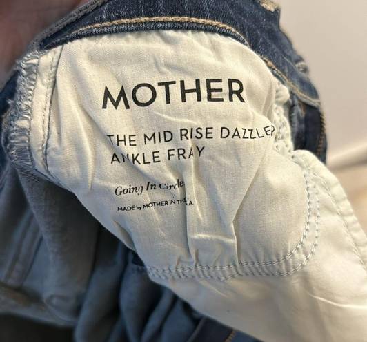 MOTHER The mid rise dazzler ankle fray in “going in circles” size 26