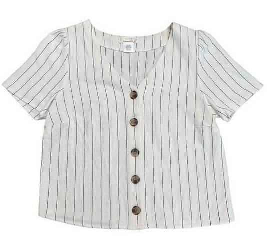 Urban Romantics  Women's Small Striped Linen Blend Cropped Button-Up Blouse