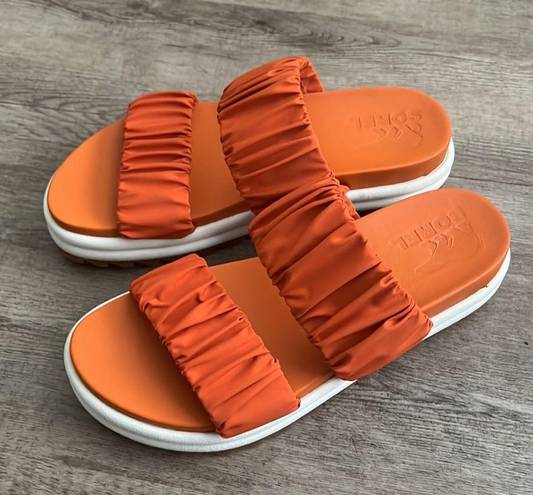 Sorel  Slip-on Sandals in Orange
