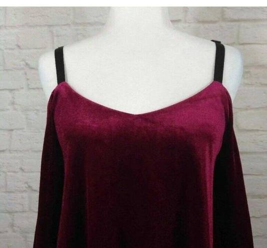 Romeo + Juliet Couture  Burgundy Velvet Cold Shoulder Open Back Tie Top Blouse