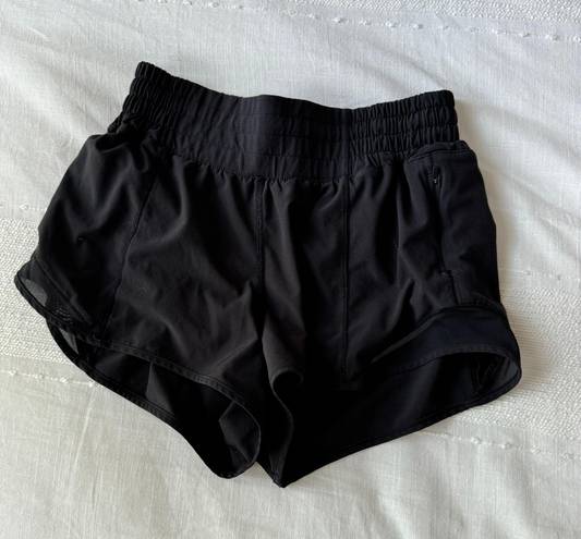 Lululemon Hotty Hot Short High-Rise 2.5”