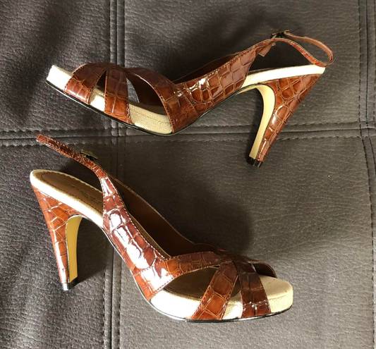 Isaac Mizrahi Shiny Burnt Orange/Brown Heels