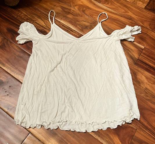 American Eagle Women’s  soft & sexy line white off the shoulder blouse. Size large