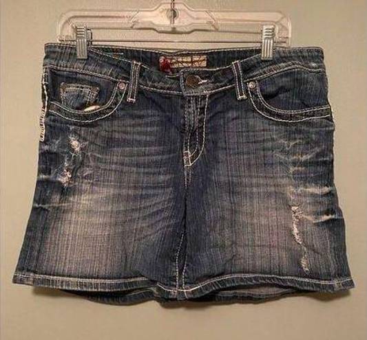 BKE  Light Wash Distressed Stretch Shorts Size 30 9/10