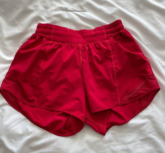 Lululemon Hotty Hot LR Short 4” Lined