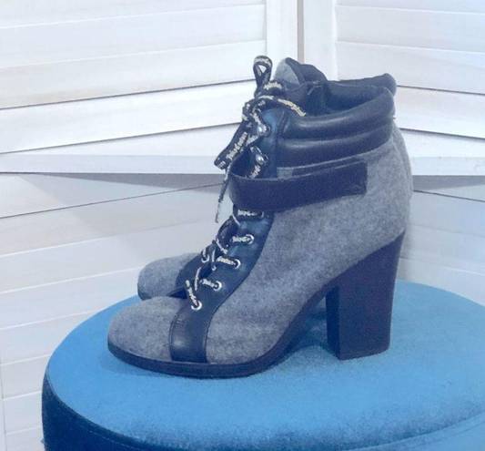 Juicy Couture  gray wool & black vegan leather block heel ankle boots sz 8.5