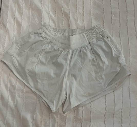 Lululemon Hotty Hot Short 2.5”