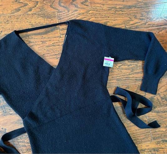 Chelsea28  Belted Long Sleeve V-Neck V-Back Sweater Dress in Black Sz XS NWT