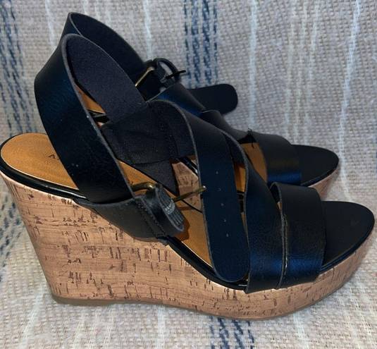 American Eagle  Outfitters Wedge Sandals