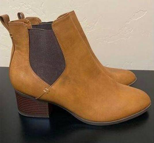 The Loft  Outlet Chelsea Ankle Boots Womens Size 10 Faux Leather Cognac