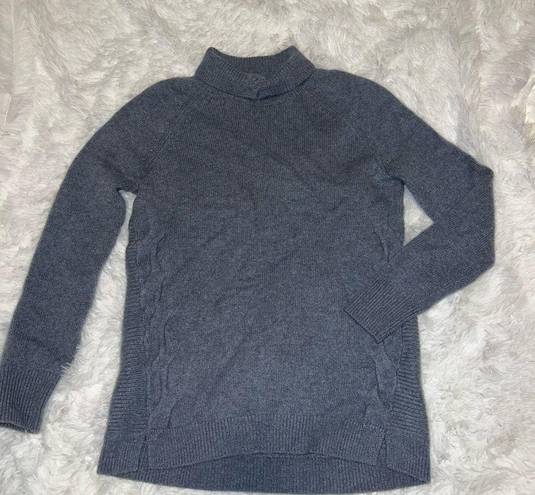 Garnet Hill  Turtle Neck Sweater Size Medium 100% Cashmere