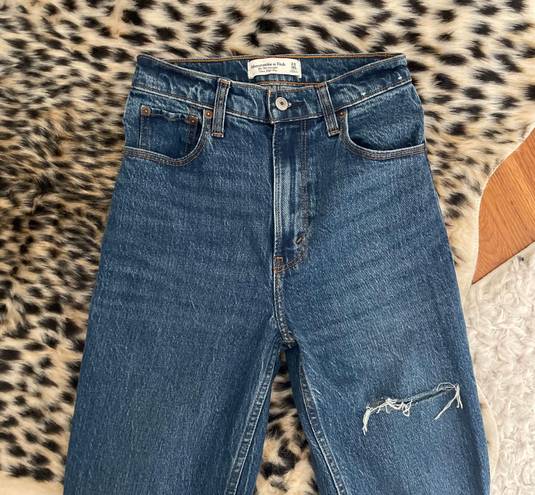 Abercrombie & Fitch The 90s Ultra High Rise Straight Dark Wash Distressed Jeans