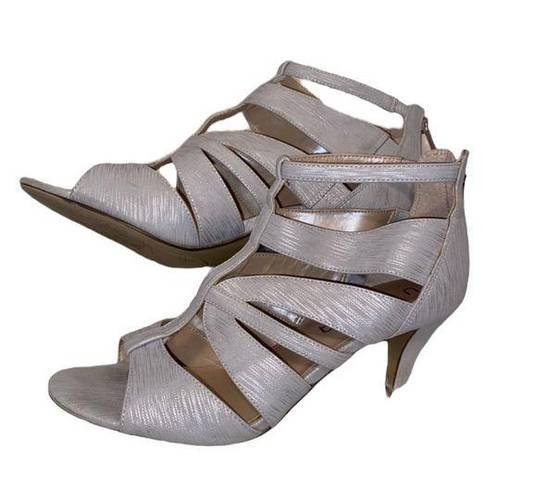 Unisa Silver Gray High Heels Design  Shoes Women’s Size 8 Formal Shimmer Detail!