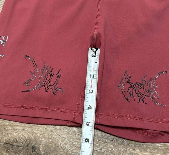 Kill Crew High Rise Scrunch Wolf Biker Shorts Maroon/Black Size Small