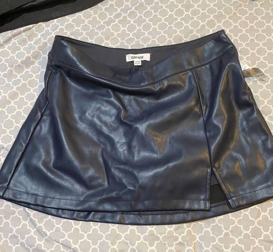 Garage mini skirt