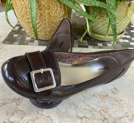 Style & Co  size 7 womens brown flats with buckle