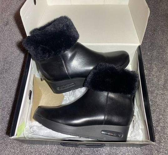 DKNY $149 NEW WITH BOX  Abri Black Wedge Bootie ( 9 )‎