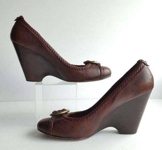 Frye ‎ Brown Leather HANNAH PUMP Wedge Buckle