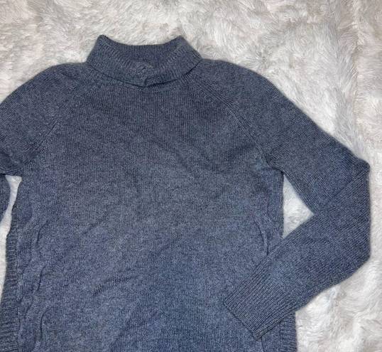 Garnet Hill  Turtle Neck Sweater Size Medium 100% Cashmere