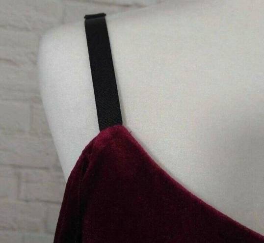 Romeo + Juliet Couture  Burgundy Velvet Cold Shoulder Open Back Tie Top Blouse