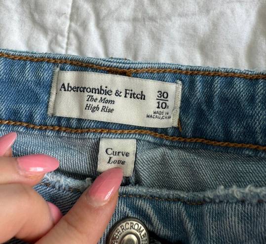 Abercrombie & Fitch High Rise Mom Jeans Curve Love