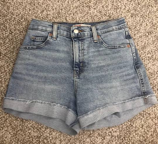 Levi Strauss & CO. High Waisted Shorts