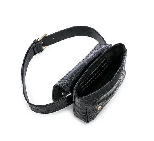 L'Academie Caden Belt Bag In Black