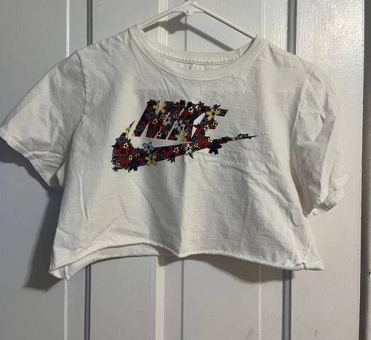 Nike Floral Cropped Tee