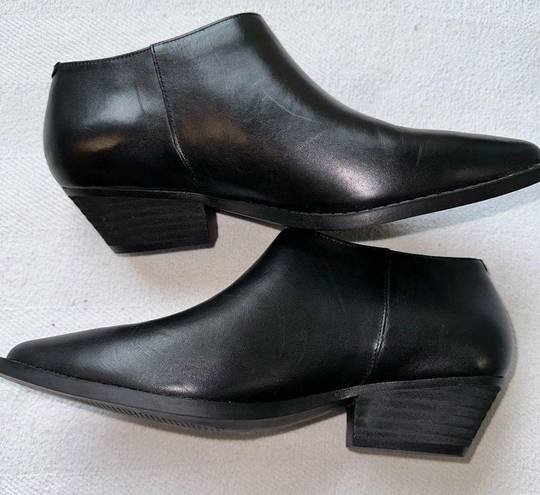 Chelsea and Violet  black leather stacked heel short boots women 6.5.