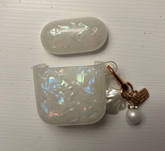 Amazon pearl airpod case 