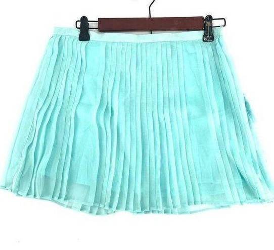 Aeropostale NWT  Light Turquoise blue Pleated Mini Skirt Medium chiffon