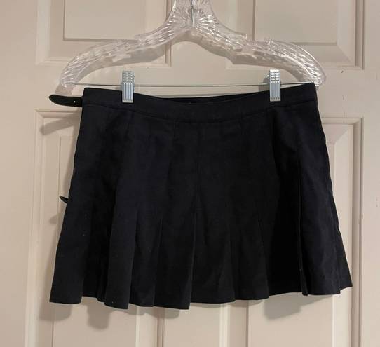 Brandy Melville Pleated Black Buckle Skirt