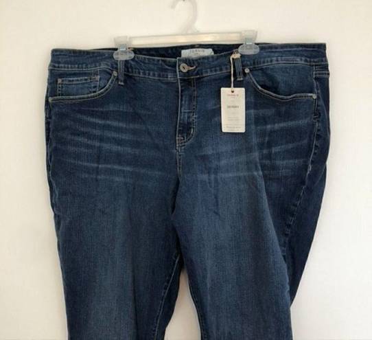 Torrid NEW NWT  Plus Size Classic Skinny Jean Vintage Stretch Medium Wash 26 Reg