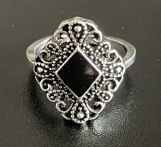 Onyx stone woman ring size 6.5