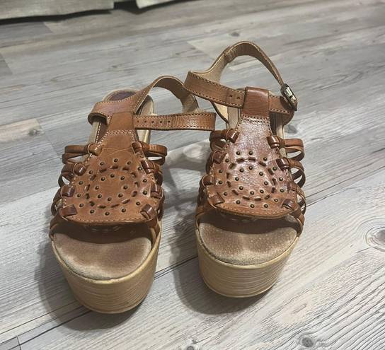 Leather Platform Sandals Size 6.5