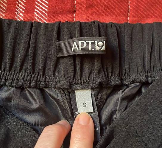 Apt. 9 Dress pants. Used condition. Size s